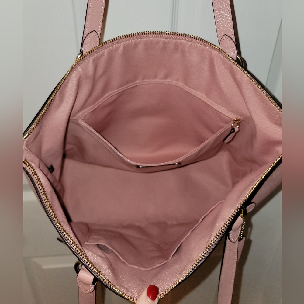 Coach Gallery Tote - Picture 12 of 16
